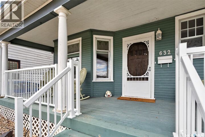 Property Photo:  632 Oxford Street W  SK S6H 2P7 