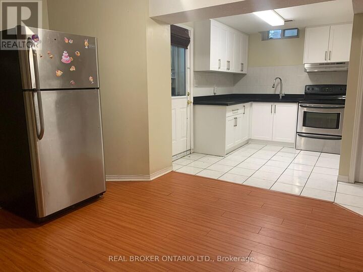 Property Photo:  27 Alicewood Drive Bsmt  ON L3S 3E3 