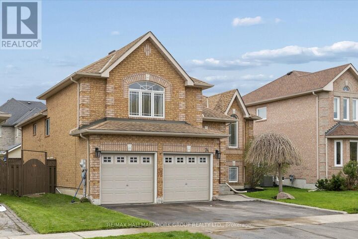Property Photo: 74 Wrendale Crescent ON L4P 4C7