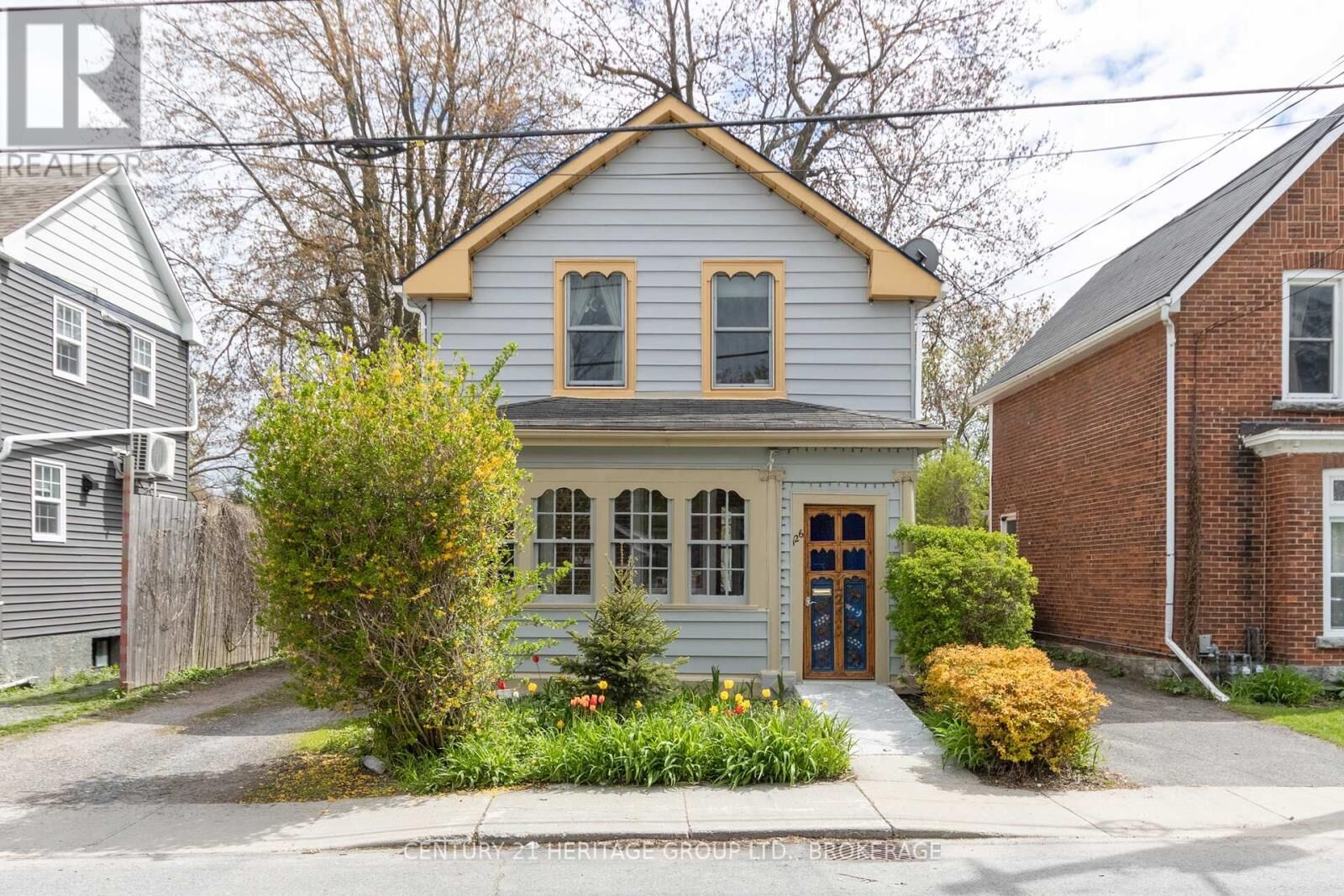 Property Photo: 126 Charles Street ON K7K 1V7