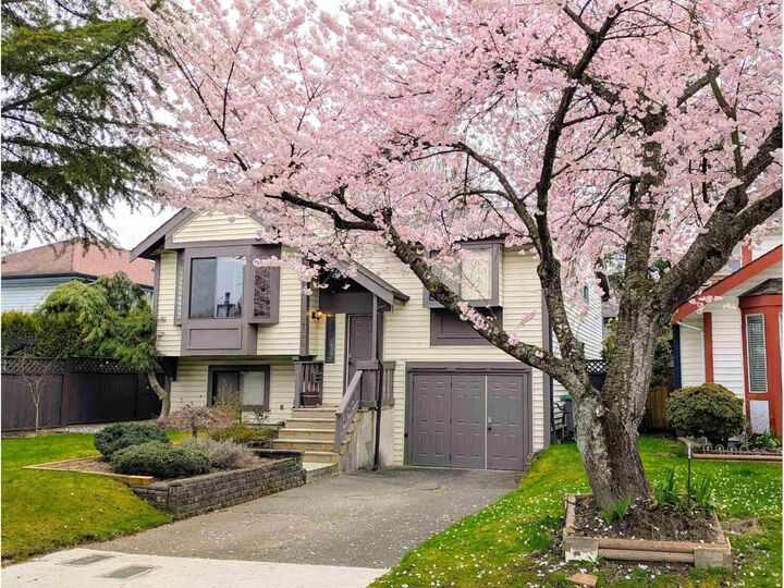 Property Photo: 9768 151A Street BC V3R 8W8