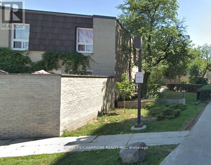 Property Photo:  23 Four Winds Drive 14  ON M3J 1K7 