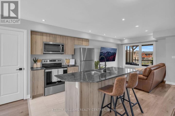 Property Photo:  43 Fairlane Avenue  ON L9J 0N1 