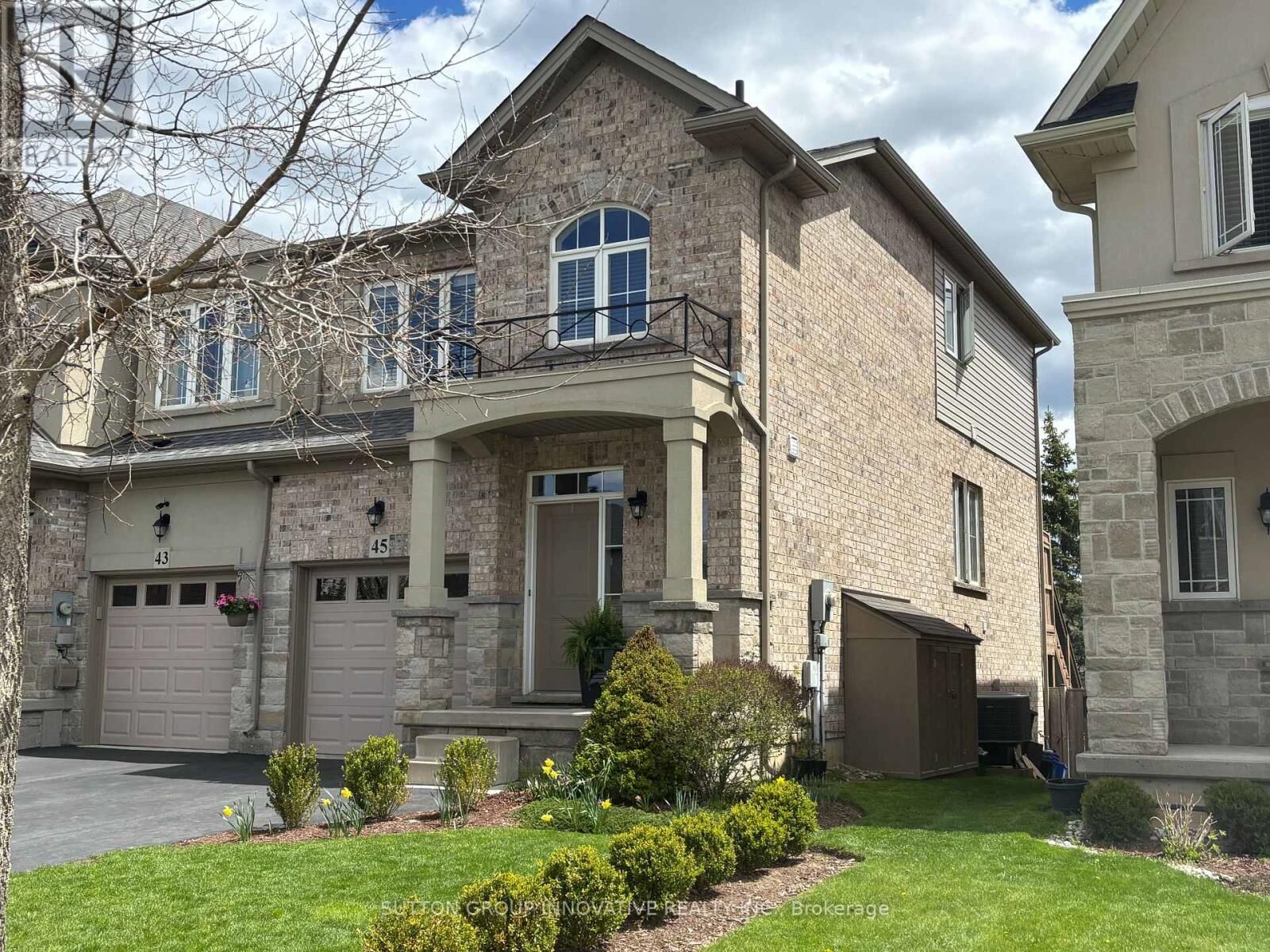 Property Photo:  45 Candlewood Court  ON L8W 0C4 
