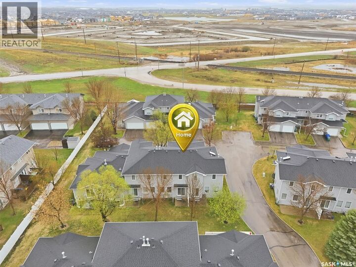 Property Photo:  31 425 Bayfield Crescent  SK S7V 1E6 