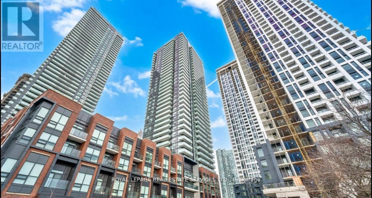 Property Photo:  4130 Parkside Village Drive 3607  ON L5B 3M8 