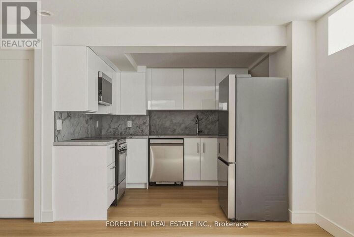 Property Photo:  250 Hallam Street Lower  ON M6H 1Y1 