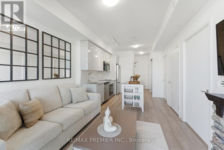 Property Photo:  10 Abeja Street 1512  ON L4K 0R4 