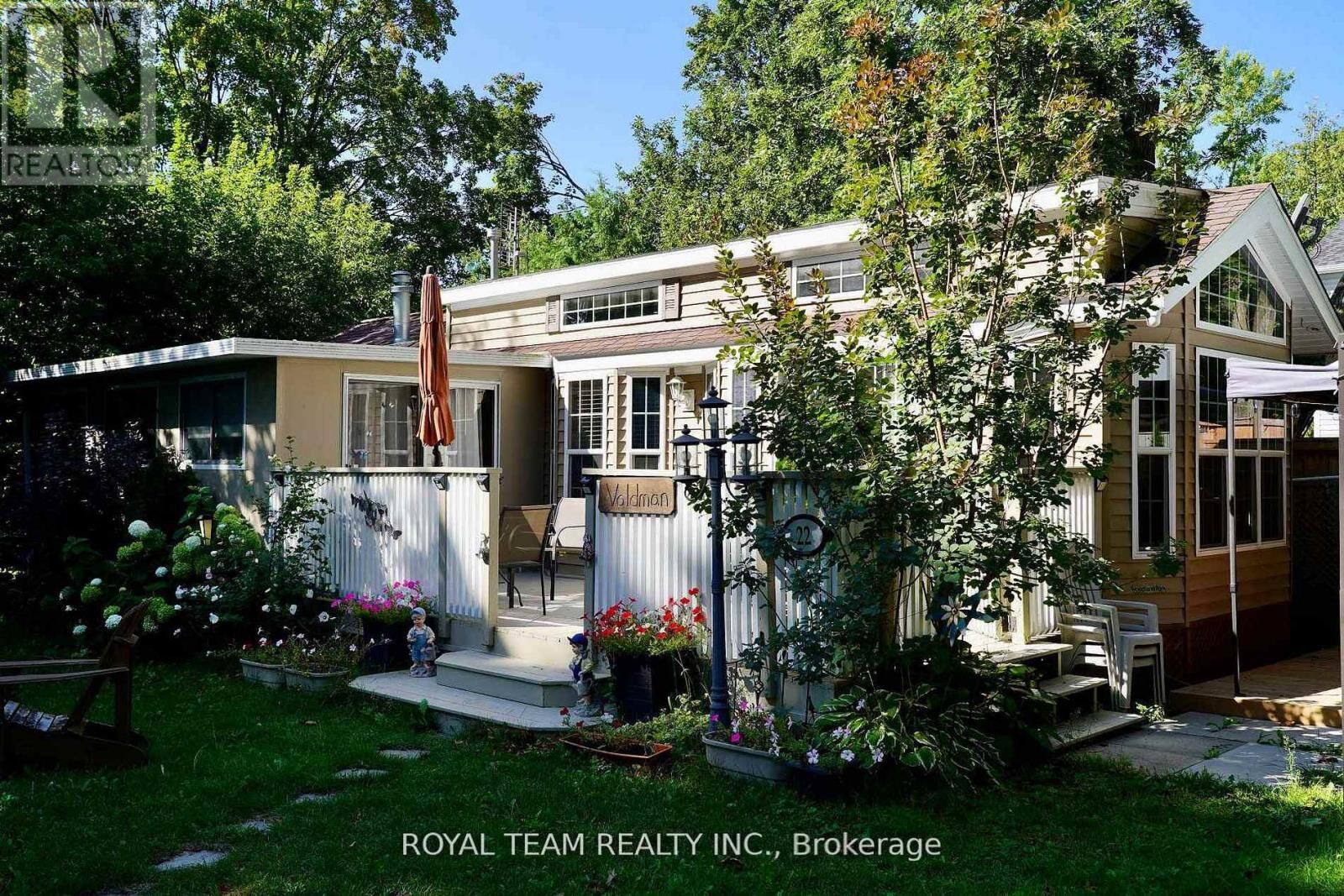Property Photo:  15014 Ninth Line  ON L4A 7X3 