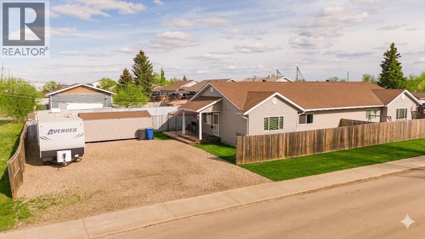 Property Photo:  9905 81 Street  BC V1J 6K4 