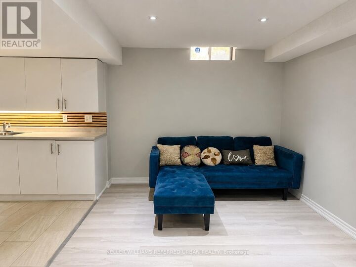 Property Photo:  58 Casa Grande Street Bsmt  ON L4S 1R1 