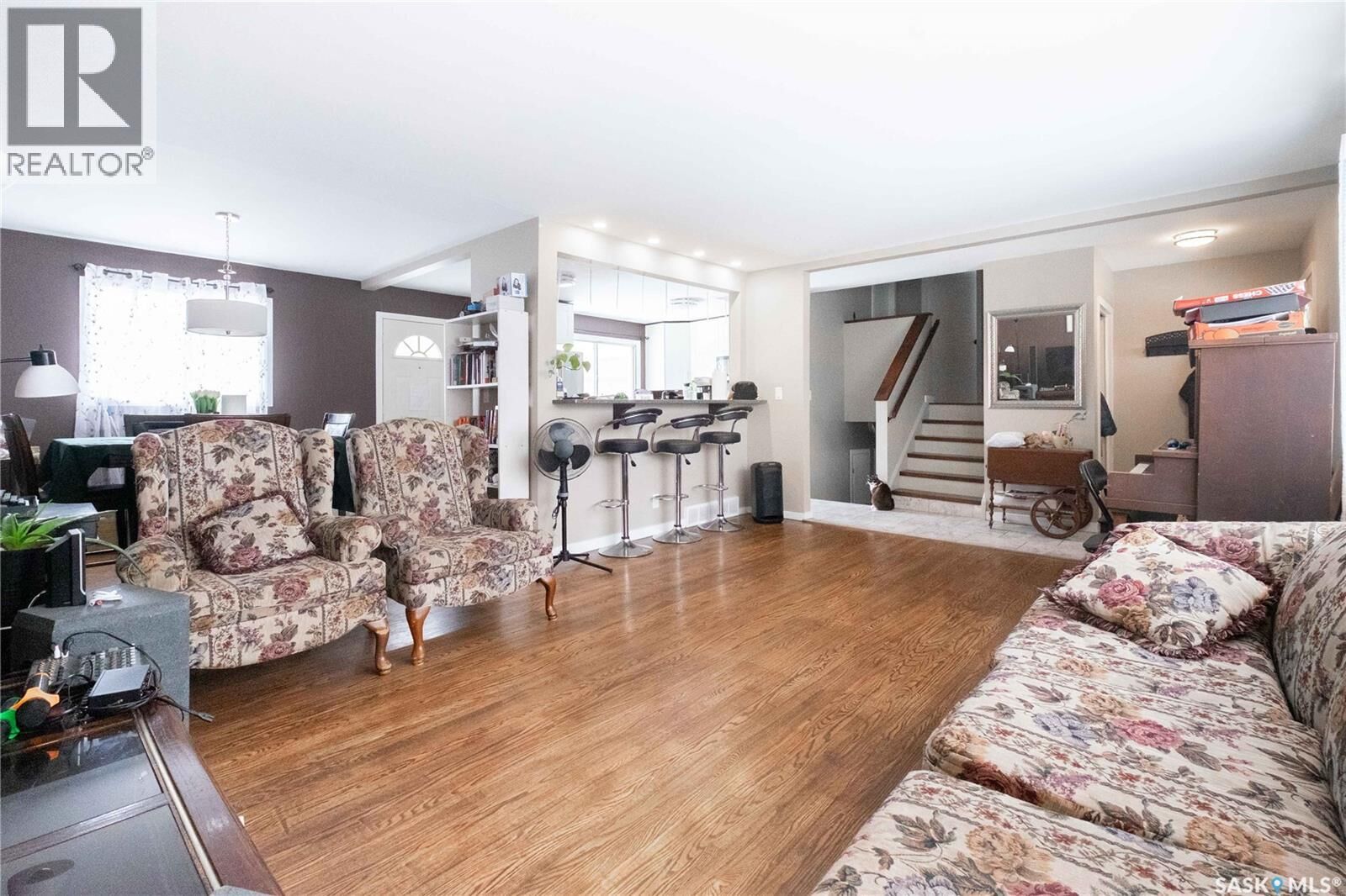 Property Photo:  92 Bell Street  SK S4S 4B9 