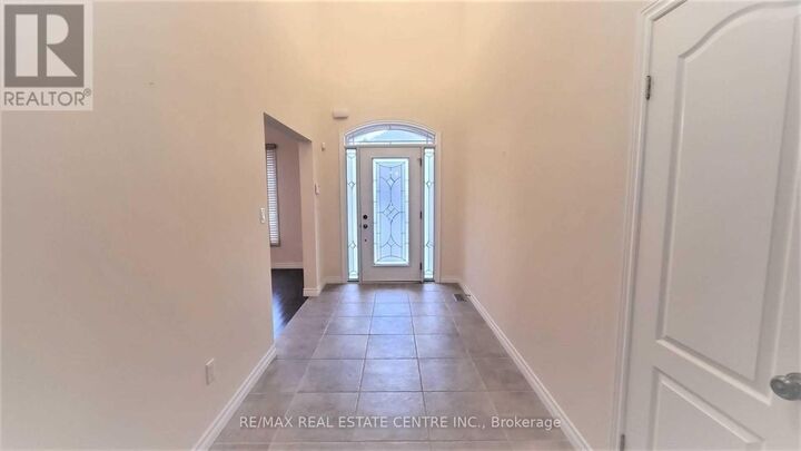 Property Photo:  15 Sasha Court  ON L8E 0A3 