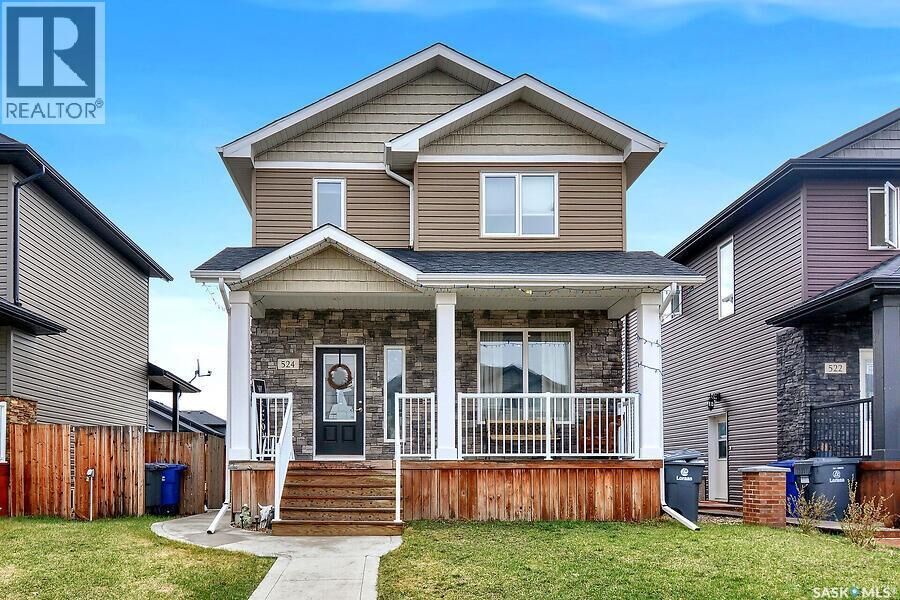 Property Photo:  524 Maple Crescent  SK S0K 4S2 