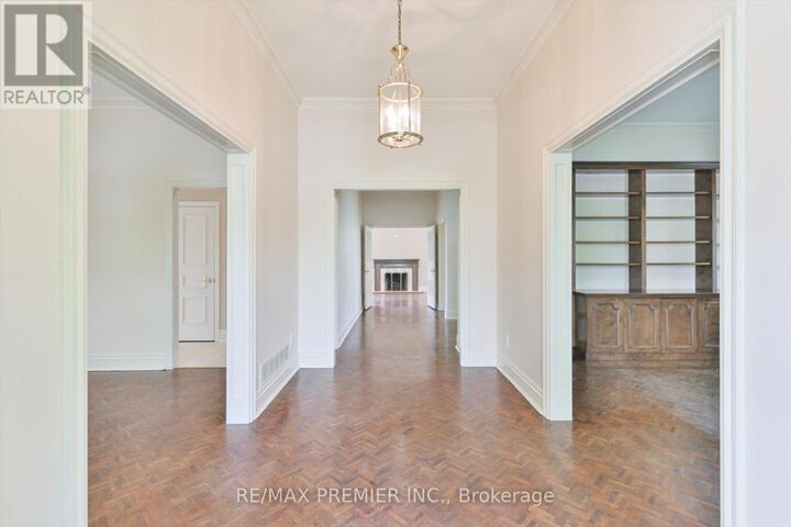 Property Photo: 25 Highgrove Crescent ON L4C 7W9