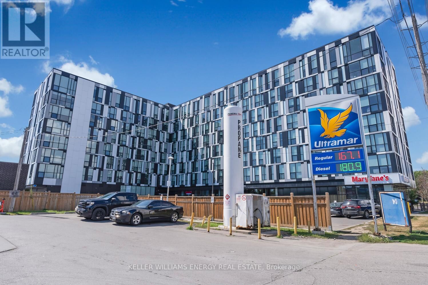 Property Photo:  1900 Simcoe Street North 217  ON L1G 4Y3 