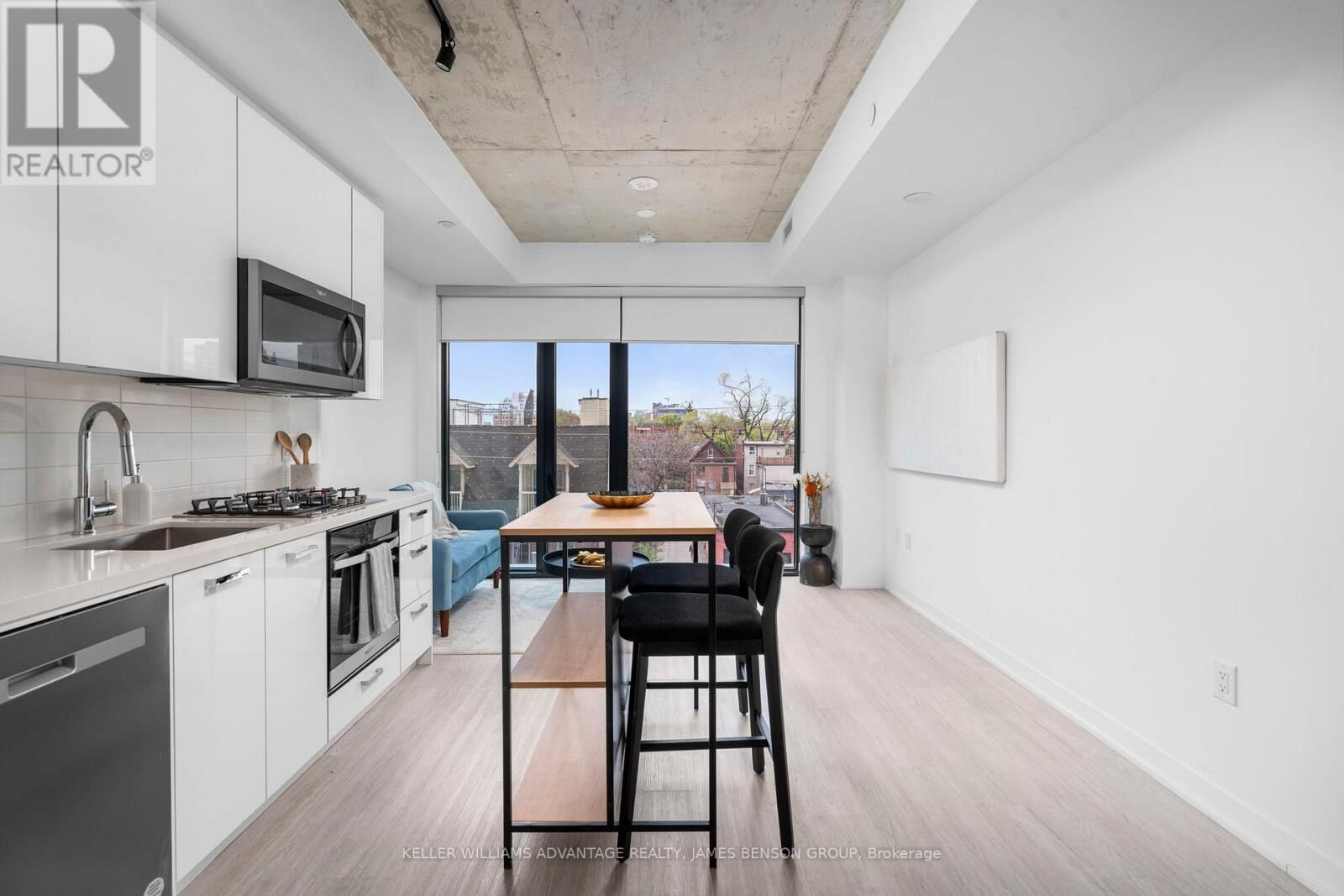 Property Photo:  195 McCaul Street 301  ON M5T 1W6 