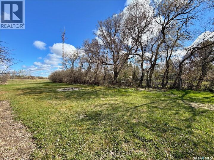 Property Photo:  105 Pipestone Avenue  SK S0G 5A0 