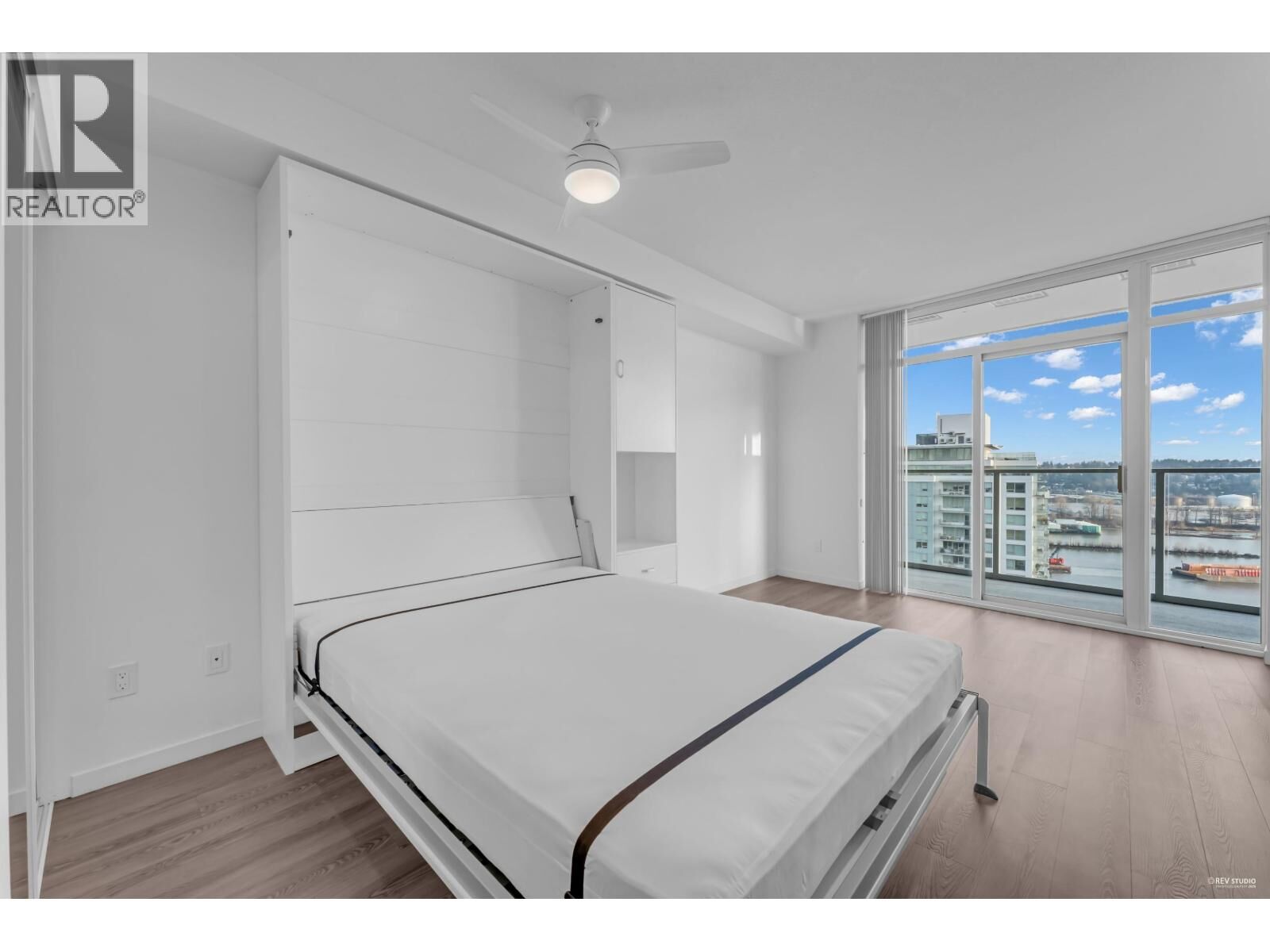 Property Photo:  900 Carnarvon Street 2604  BC V3M 0K4 