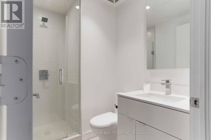 Property Photo: 7 Grenville Street 2608 ON M4Y 0E9