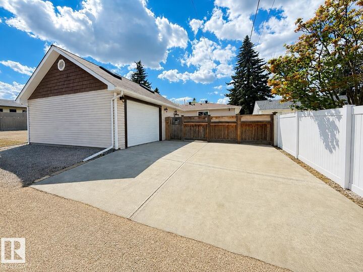 Property Photo:  10807 52 Street NW  AB T6A 2H4 