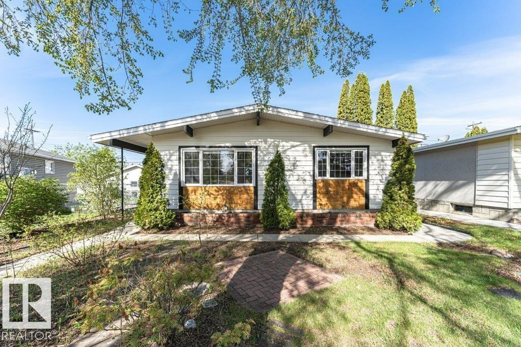 Property Photo:  3508 113B Street NW  AB T6J 1L5 