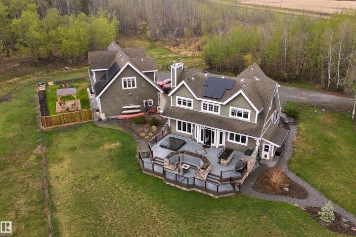 Property Photo: 27317 Twp Road 554 AB T8R 2B3