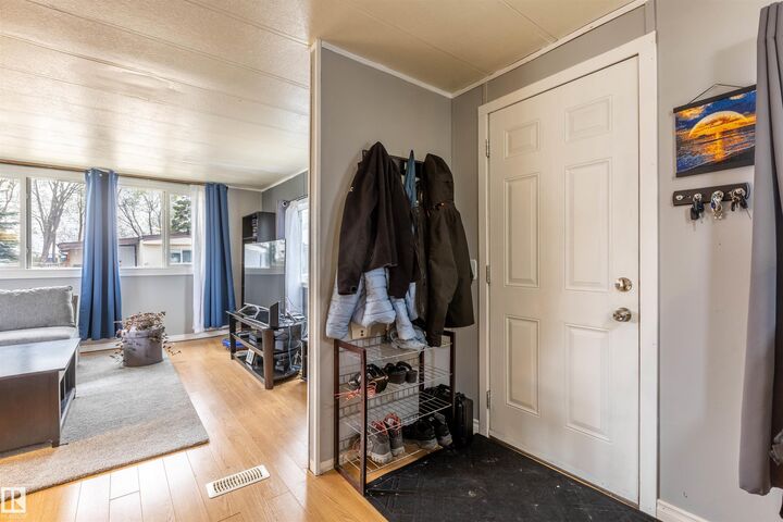 Property Photo: 10401 101A Street 62 AB T8R 1B2