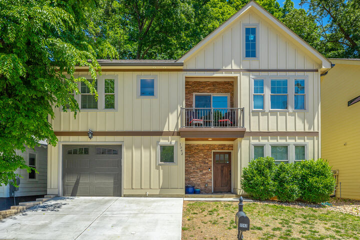 Property Photo:  1342 Hixson Pike  TN 37405 