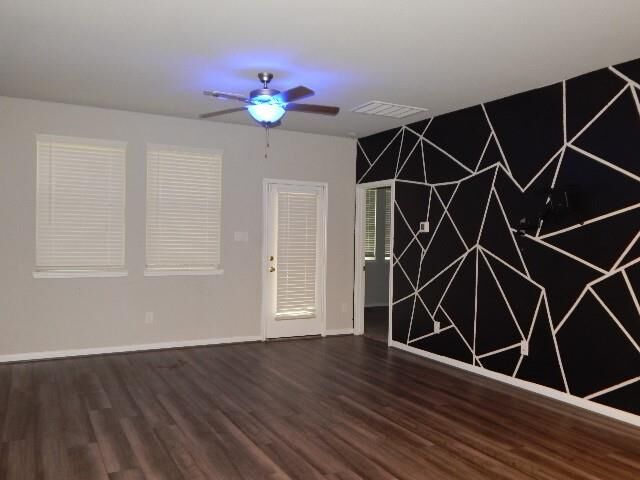 Property Photo: 7103 Silverleaf Oak Street TX 77304