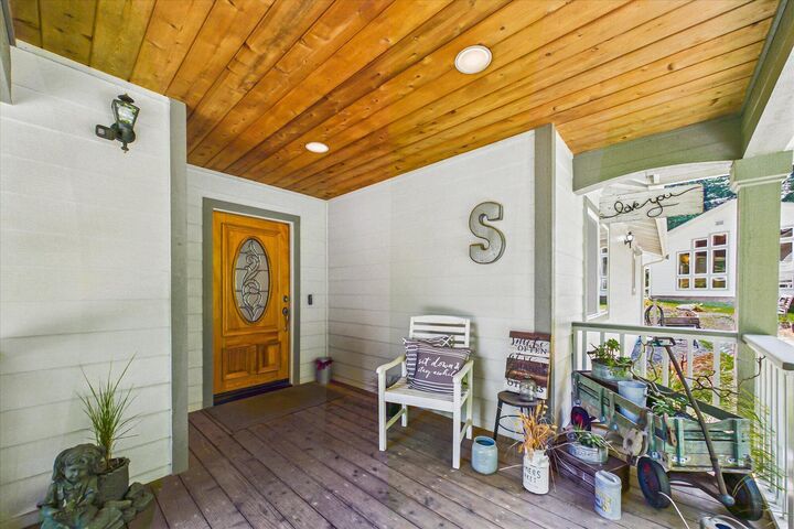 Property Photo:  186 Lindholm Lane  CA 95524 