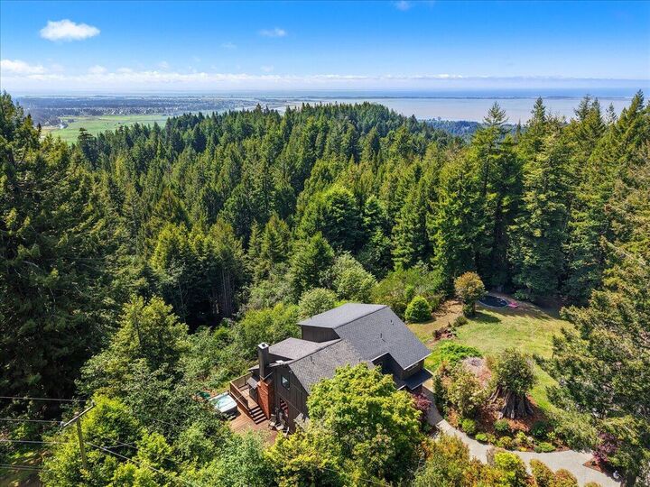 Property Photo:  186 Shale Lane  CA 95549 