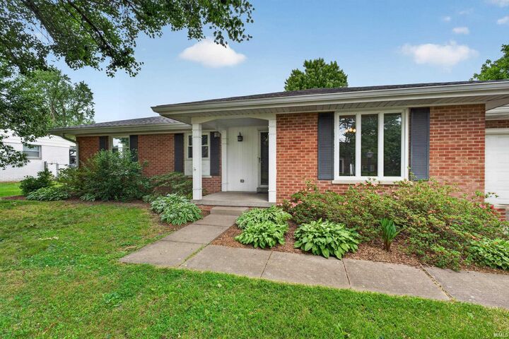 Property Photo:  7510 E Mulberry Street  IN 47715 