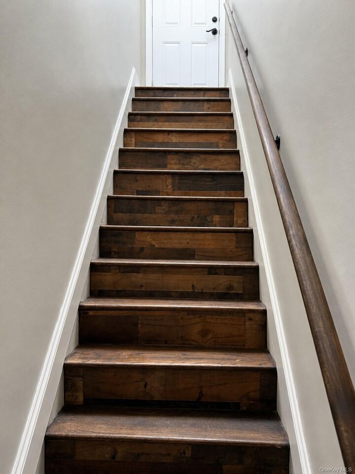Property Photo: 3216 Seymour Avenue 2 NY 10469