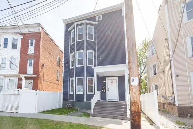 Property Photo:  106 Winnikee Avenue 3  NY 12601 