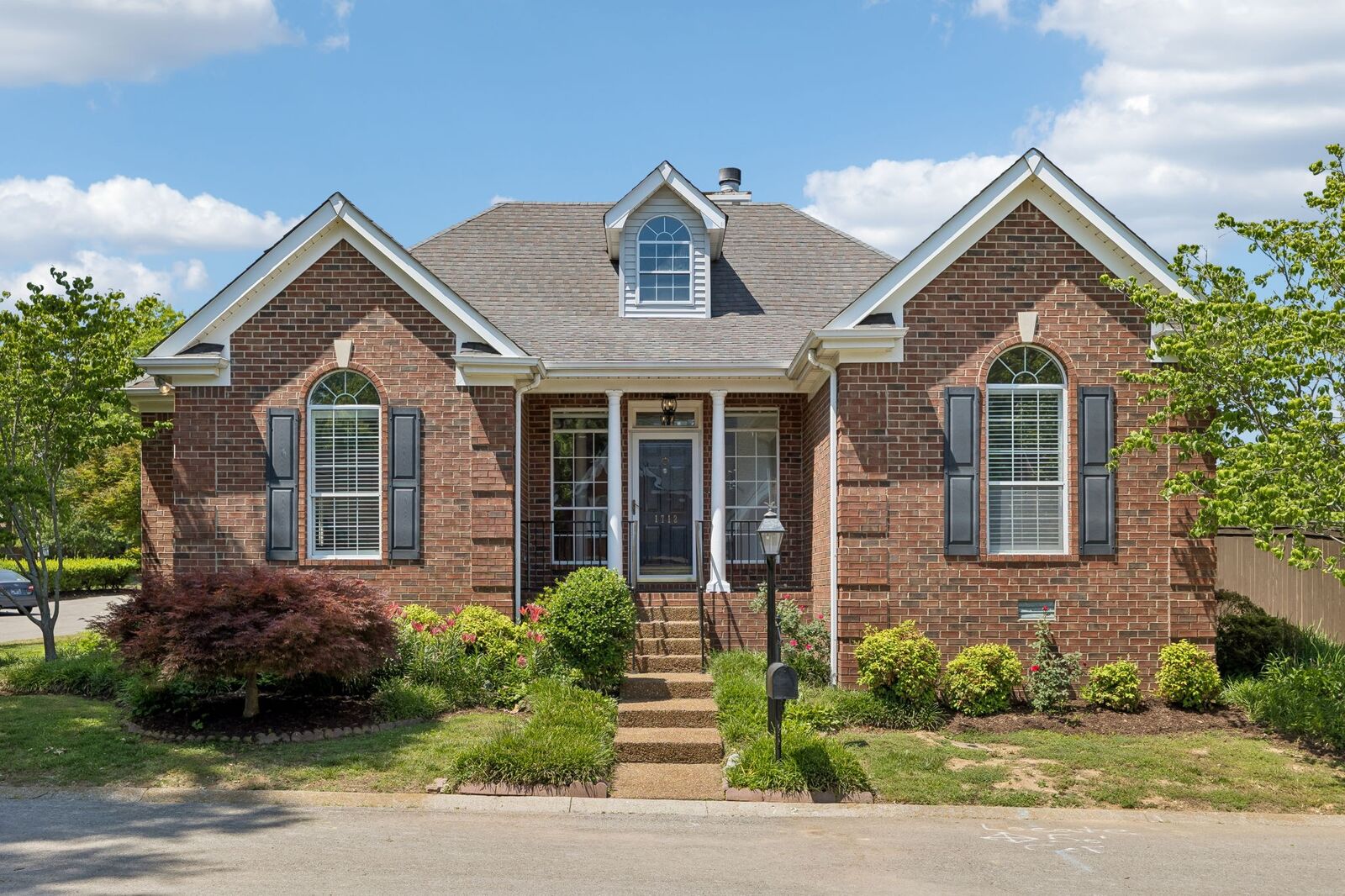 Property Photo:  1712 Fieldcrest Cir  TN 37064 