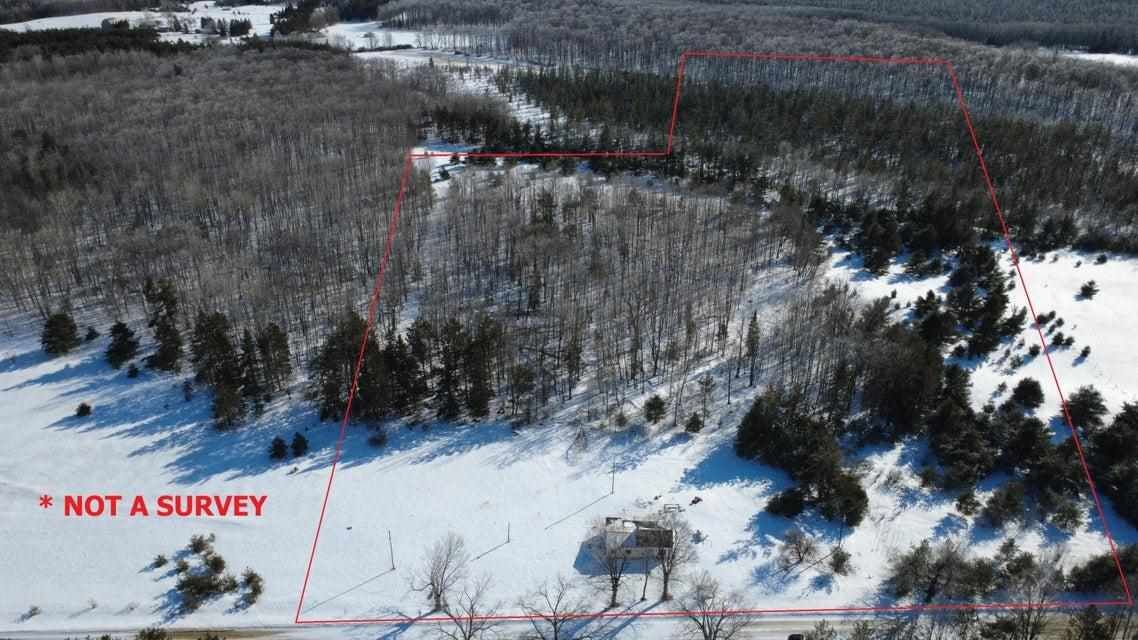 Property Photo: 7469 Sommers Road MI 49755