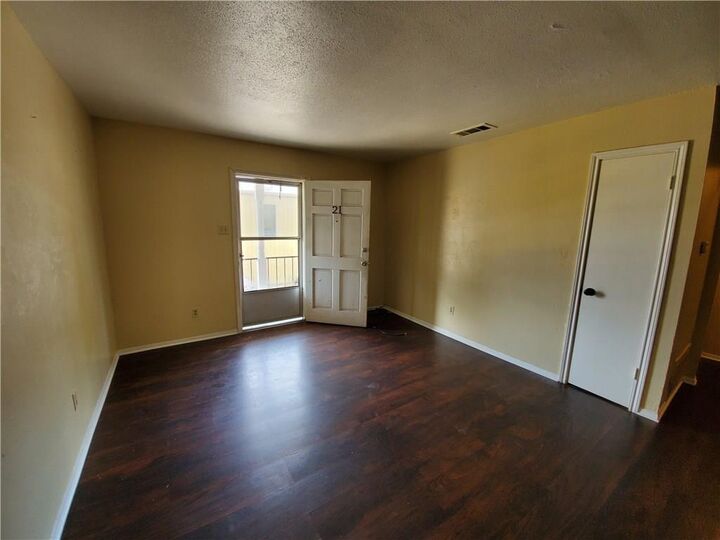 Property Photo:  1225 Truxton Street 21  LA 70053 
