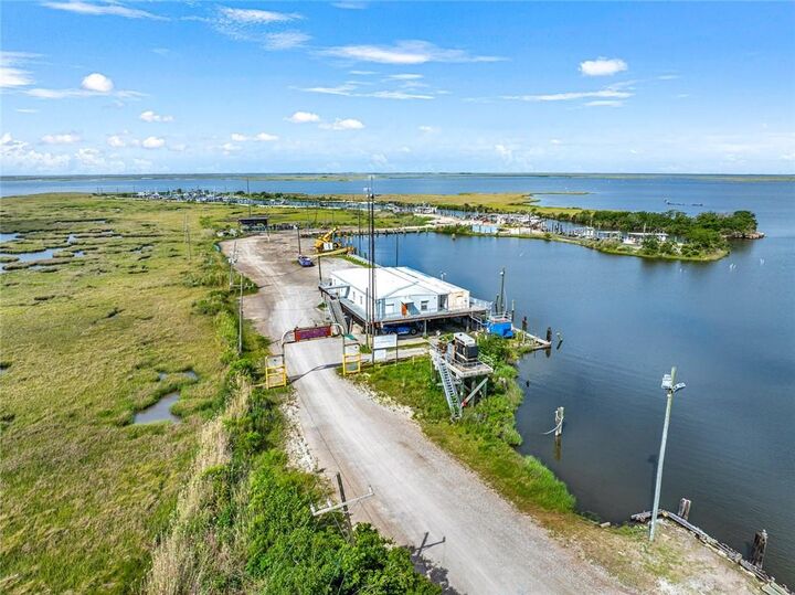 Property Photo:  138 Exxon Road  LA 70083 