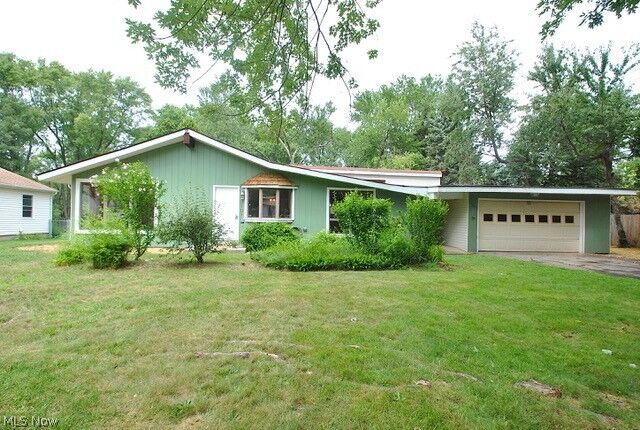 Property Photo:  7101 Ivy Court  OH 44095 