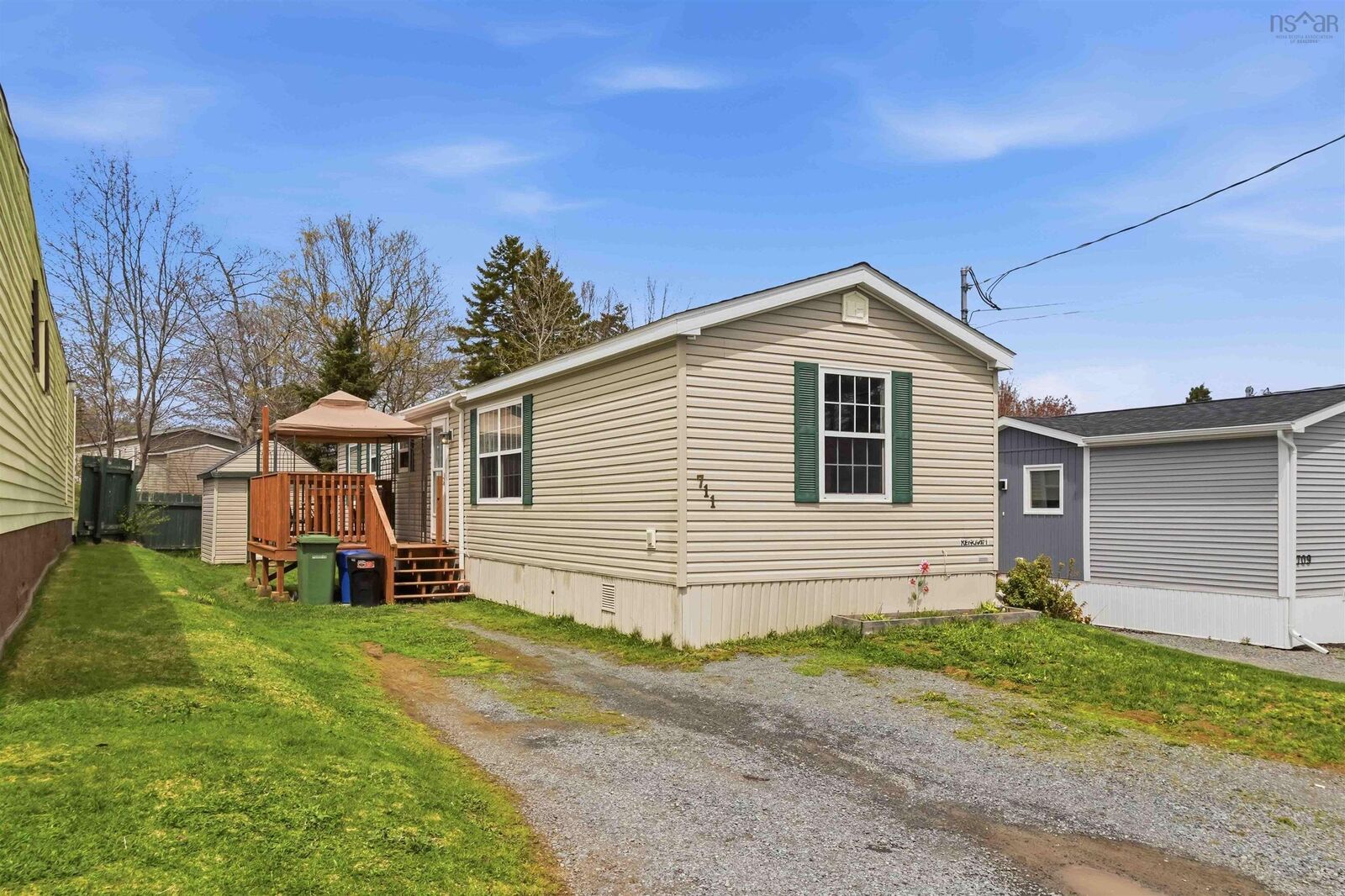 Property Photo: 711 Fern Drive NS B4E 1M1