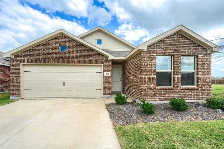 Property Photo: 1318 Eldridge Pond Street TX 75126