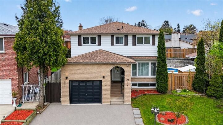 Property Photo:  31 Maynard Street  ON L9B 1R9 
