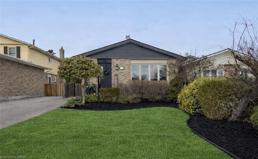 Property Photo:  72 Athenia Drive  ON L8J 1S8 