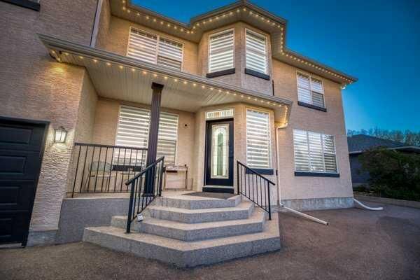 Property Photo:  712 East Chestermere Drive  AB T1X 1A5 