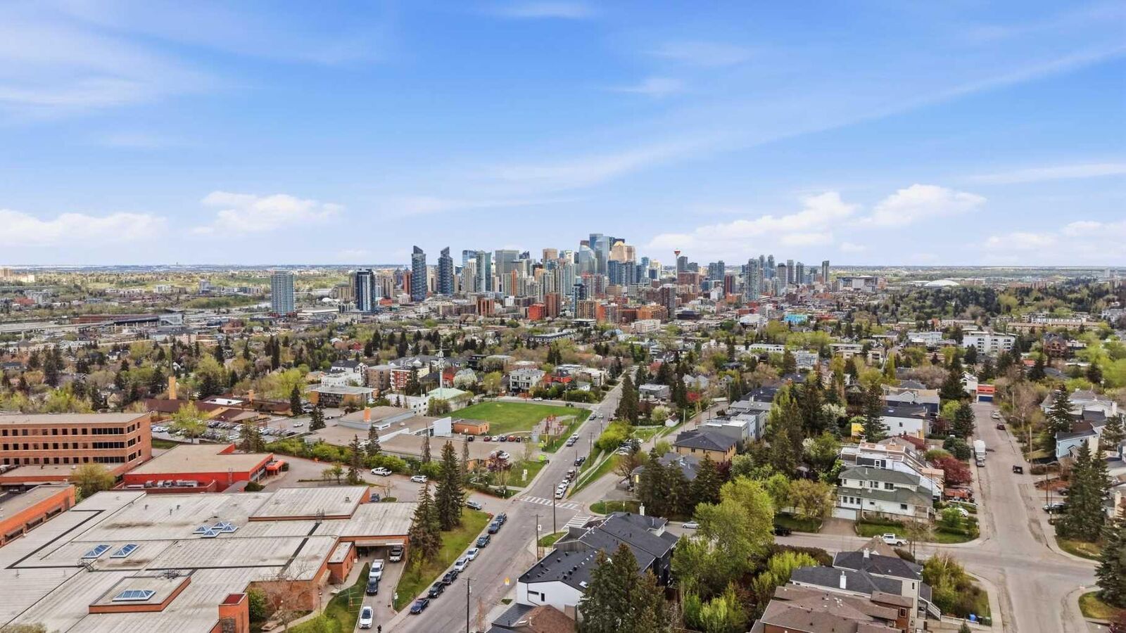 Property Photo:  2109 20 Avenue SW  AB T2T 0M3 