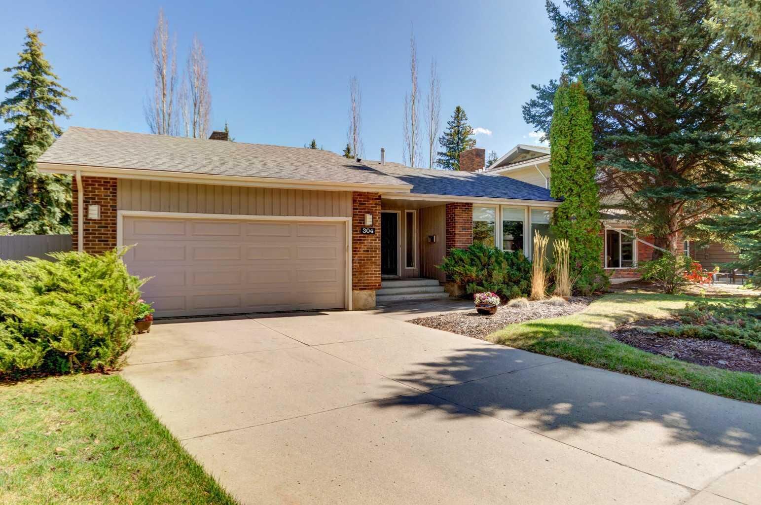 Property Photo:  304 Lake Mead Crescent SE  AB T2J 3Z9 