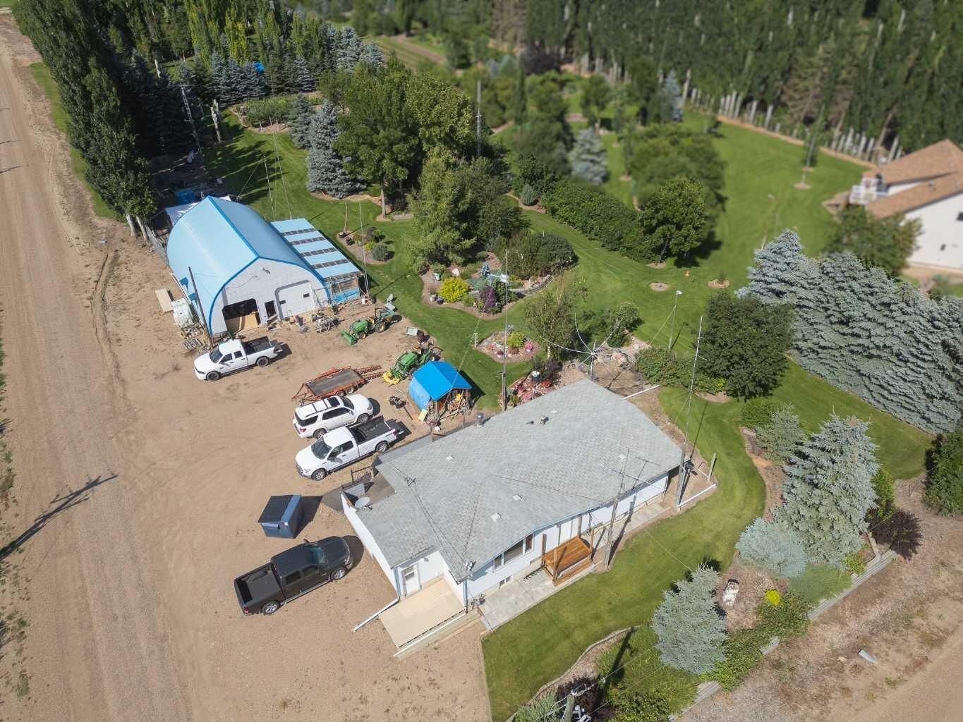 Property Photo:  145006 Township Rd 190 Road 146  AB T1R 1B4 