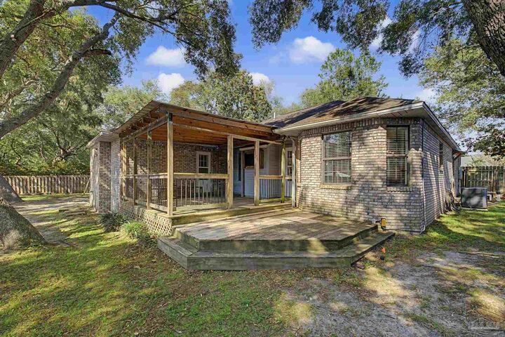 Property Photo: 2841 Winners Cir Dr FL 32566