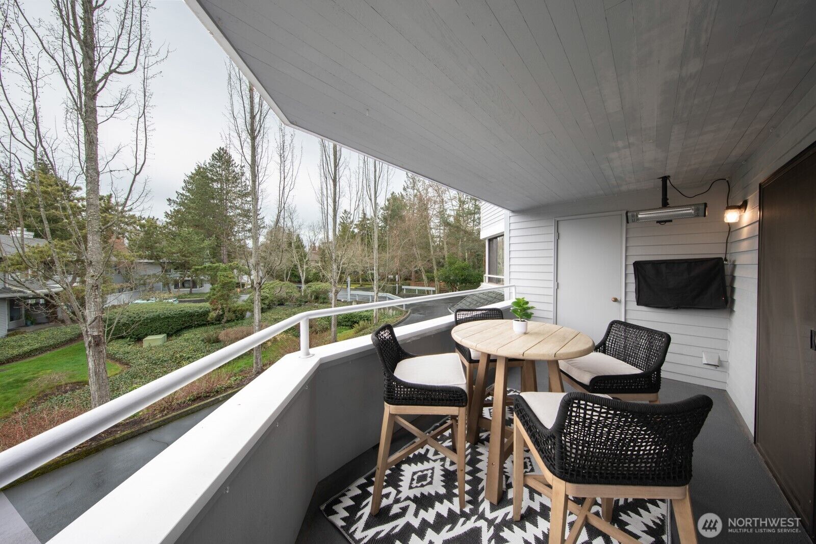 Property Photo:  1226  6th Avenue S A102  WA 98020 